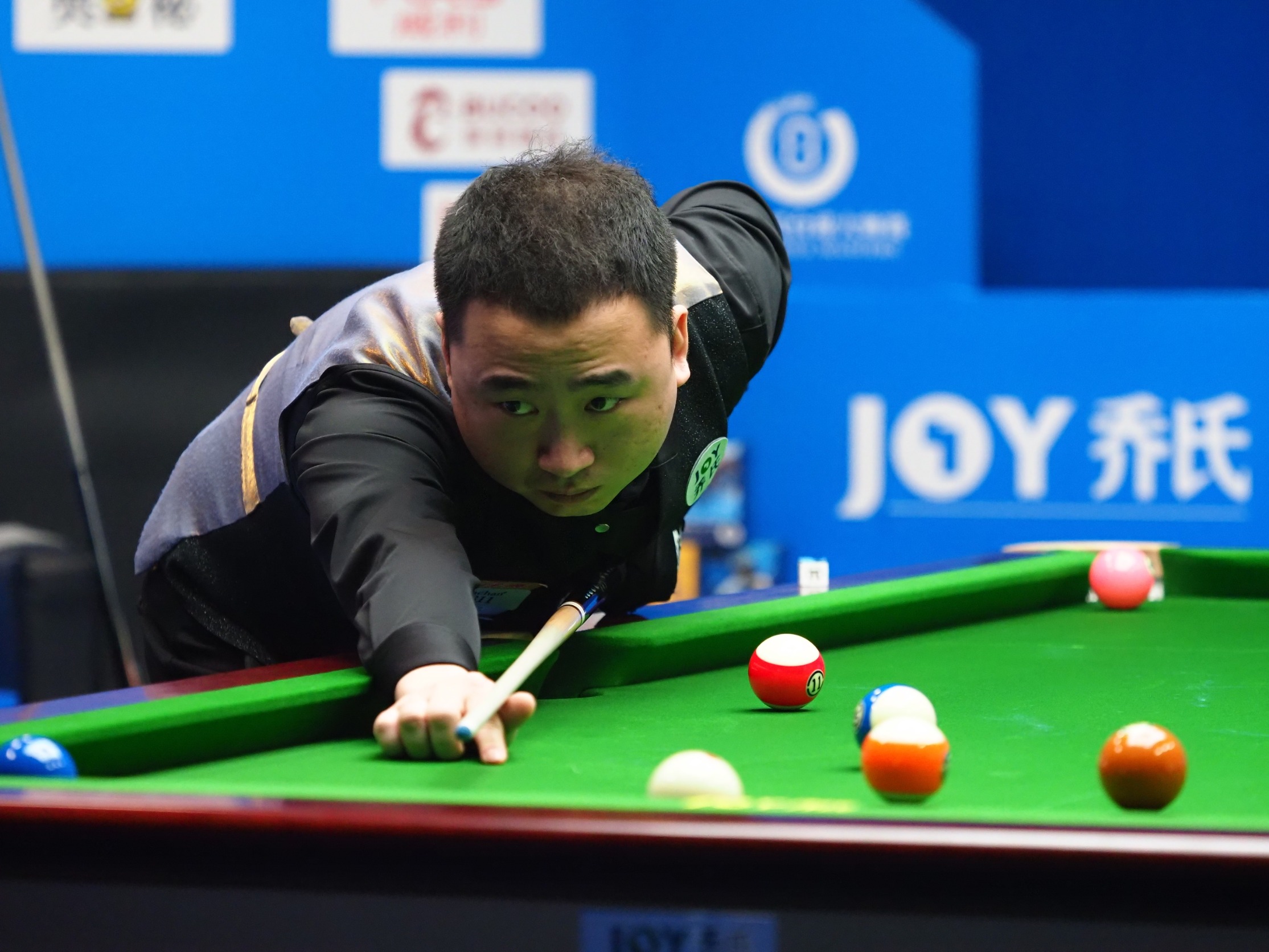 员以头球绝 员以头球绝